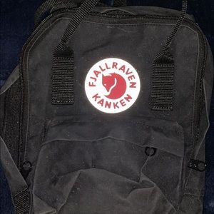 Small fjallraven kanken backpack
